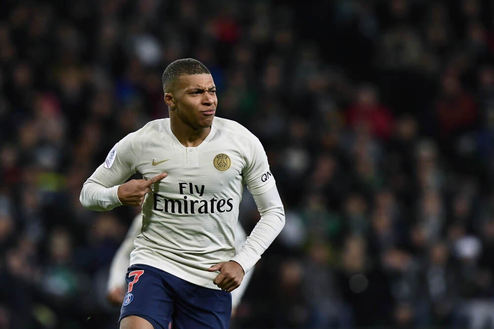 中国航母信号强烈！福建舰刚服役为何突然返厂？山东舰战力大升级